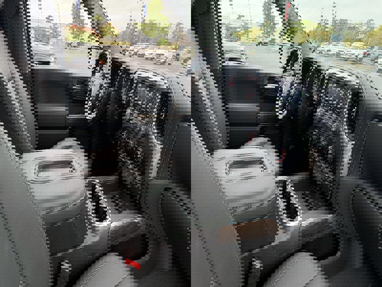 Used 2021 Chevrolet Silverado 1500 LT Trail Boss w/ Convenience Package II image 24