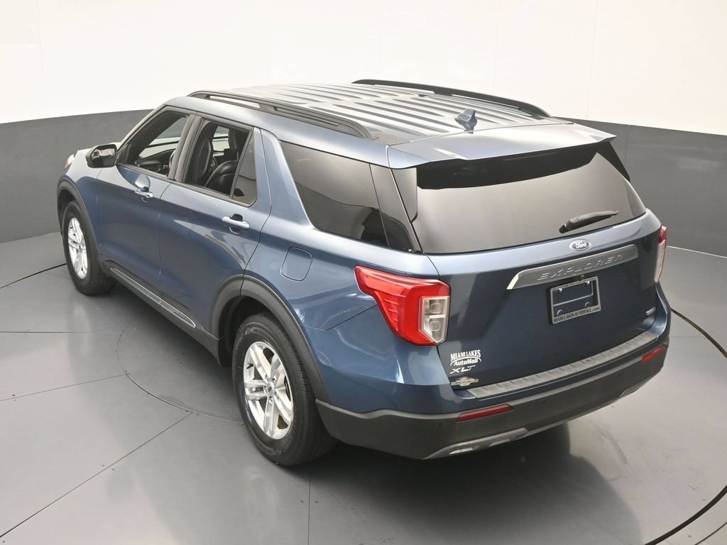 Used 2020 Ford Explorer XLT w/ Equipment Group 202A AWD/4WD image 47