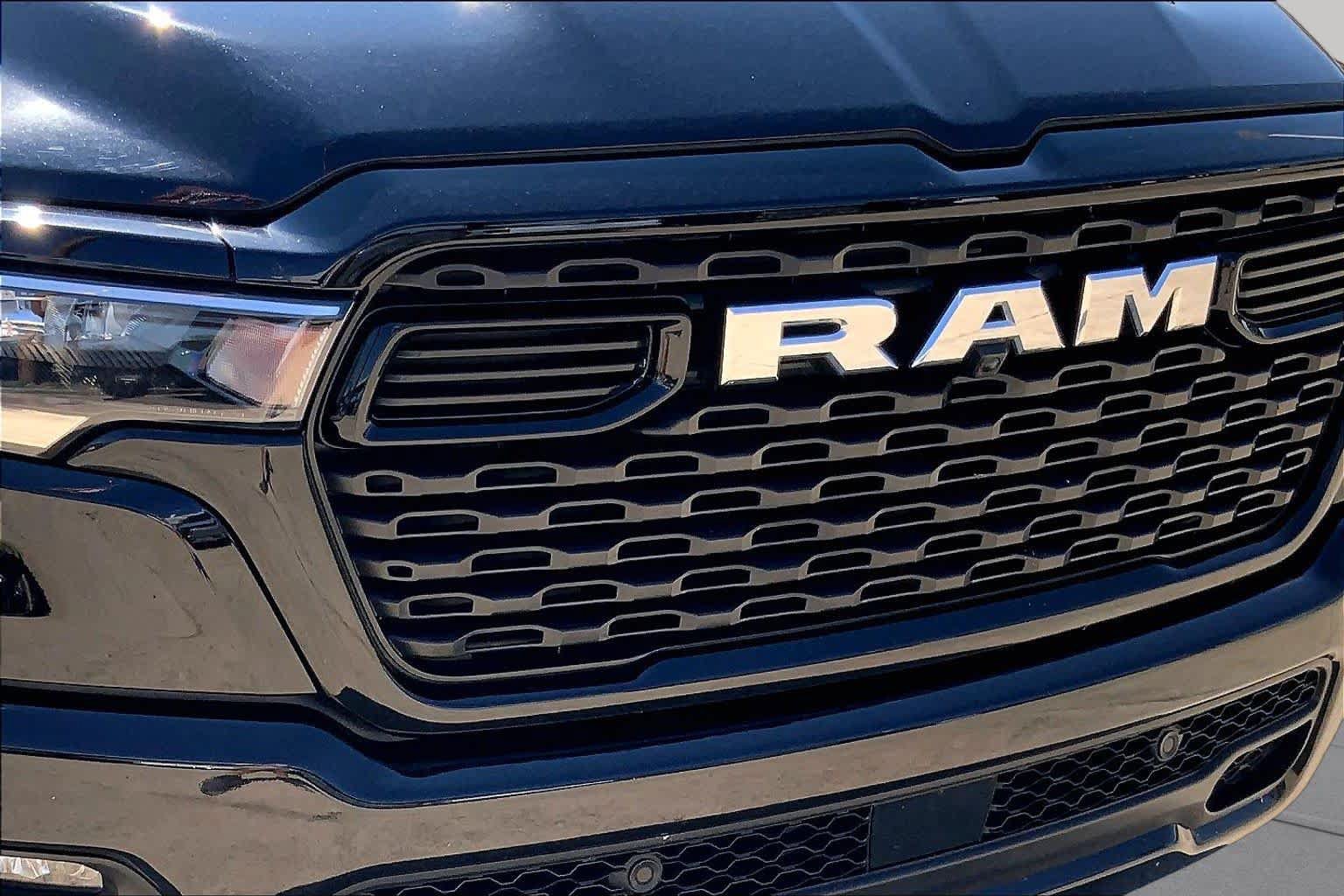 Used 2025 RAM 1500 Big Horn AWD/4WD image 28