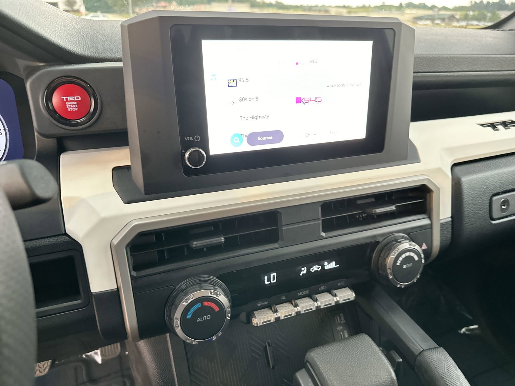 Used 2024 Toyota Tacoma TRD Off-Road image 16