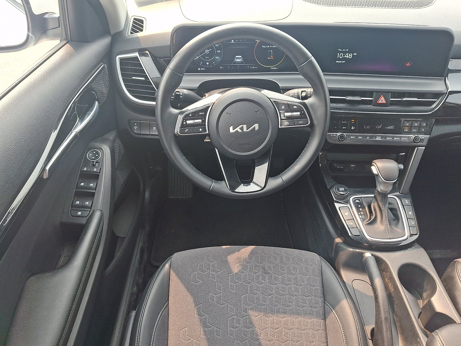 Used 2024 Kia Seltos S AWD/4WD image 11