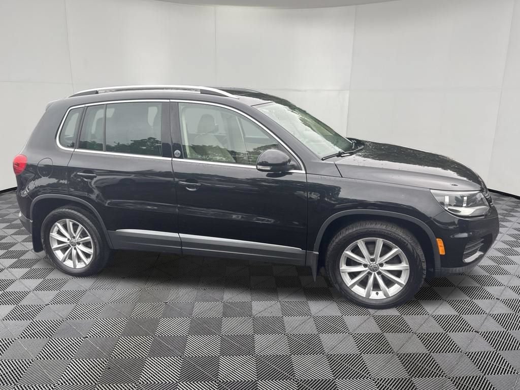 Used 2017 Volkswagen Tiguan Wolfsburg Edition AWD/4WD image 7