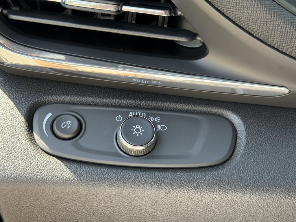 New 2026 Buick Envista Sport Touring w/ Convenience I Package FWD image 29