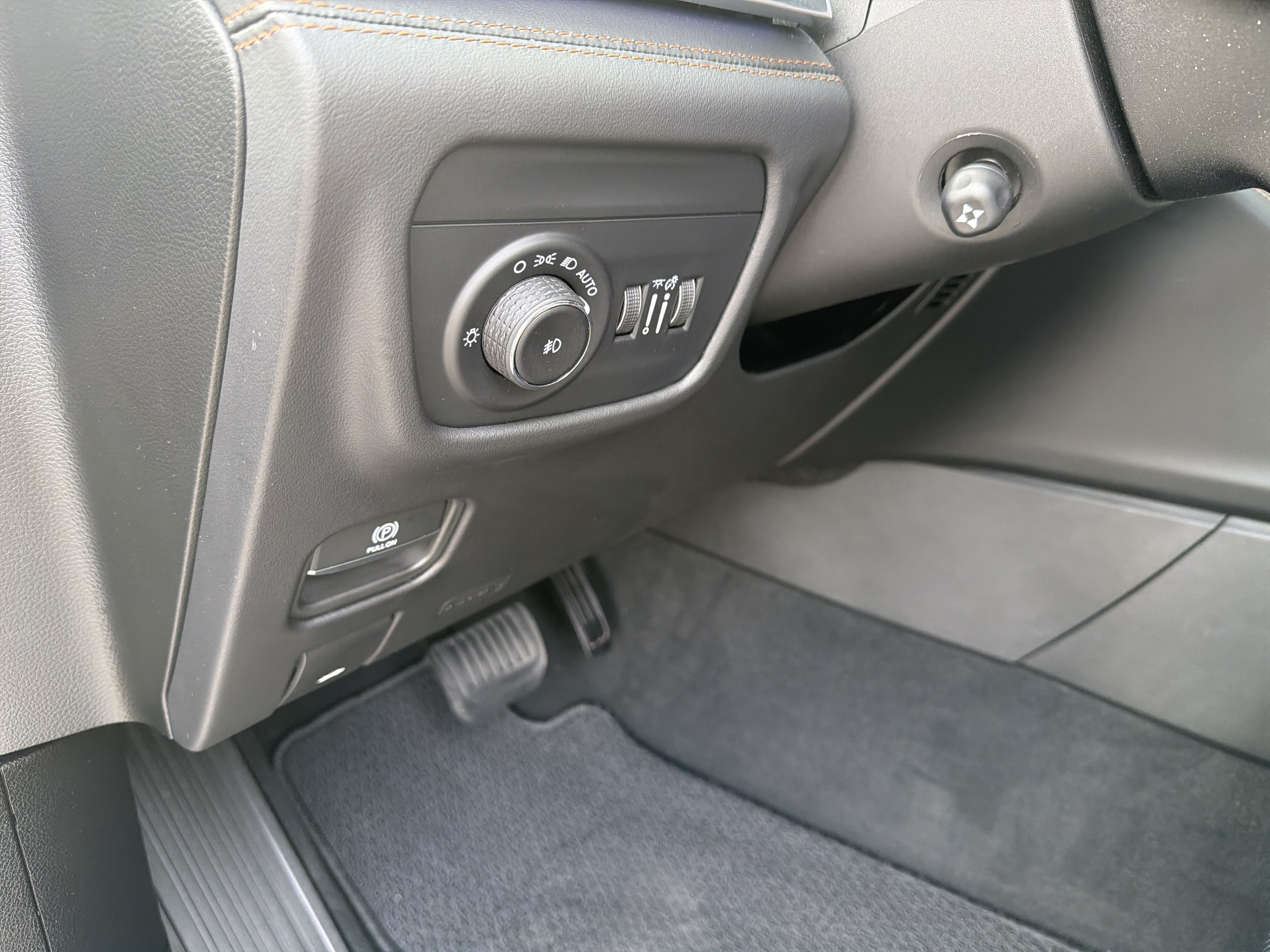 Used 2025 Jeep Grand Cherokee L Summit AWD/4WD image 37