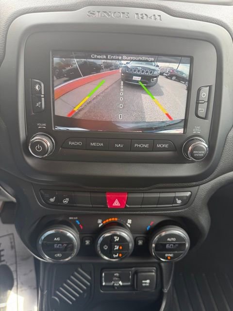 Used 2015 Jeep Renegade Limited FWD image 23