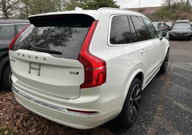 Used 2023 Volvo XC90 B6 Plus w/ Protection Package Premier image 2