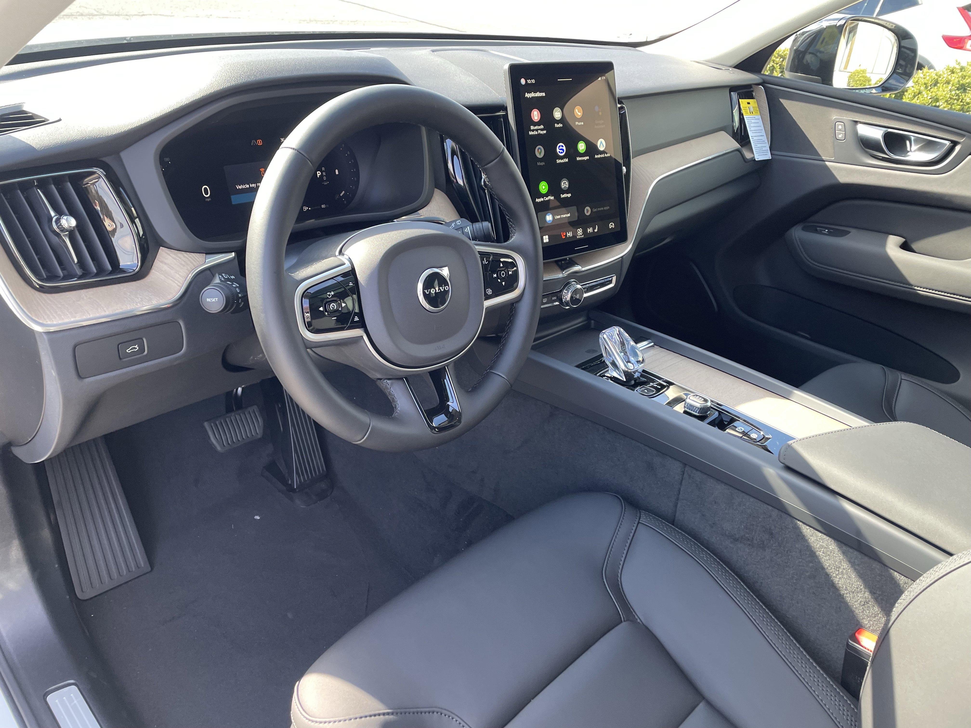 New 2026 Volvo XC60 B5 Plus w/ Protection Package Premier image 17