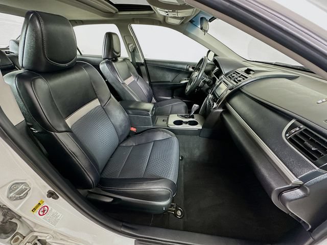 Used 2012 Toyota Camry SE FWD image 7
