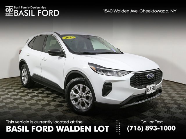 Used 2023 Ford Escape Active image 1