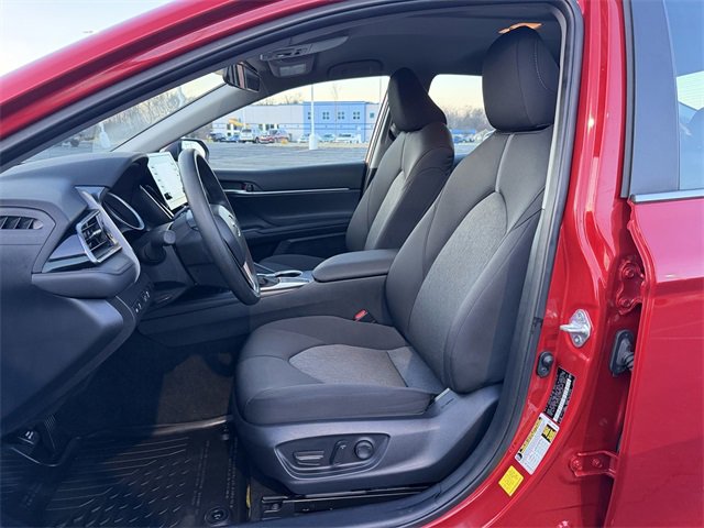 Used 2023 Toyota Camry LE image 14