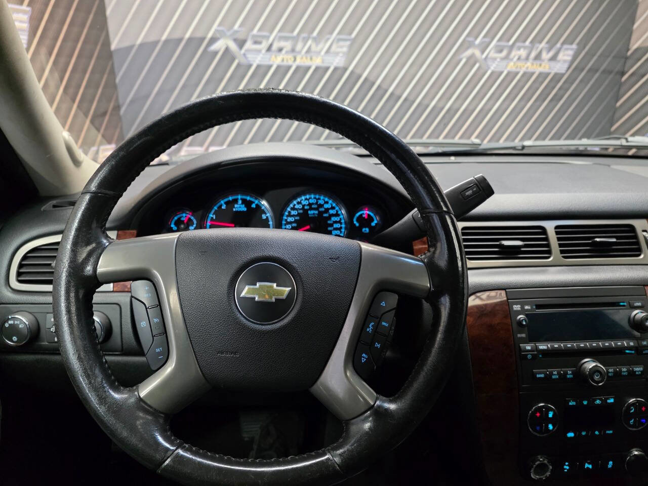 Used 2014 Chevrolet Suburban LT image 20