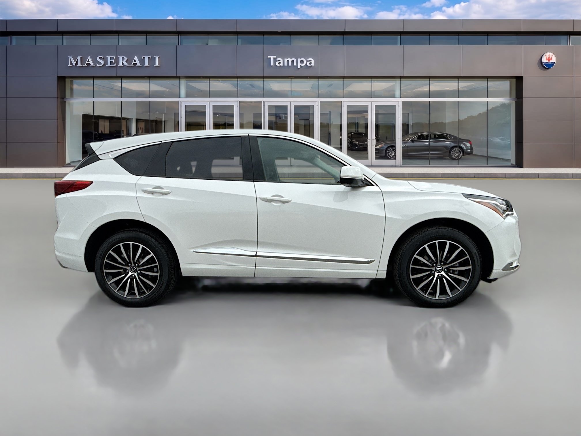 Used 2025 Acura RDX SH-AWD w/ Advance Package image 2