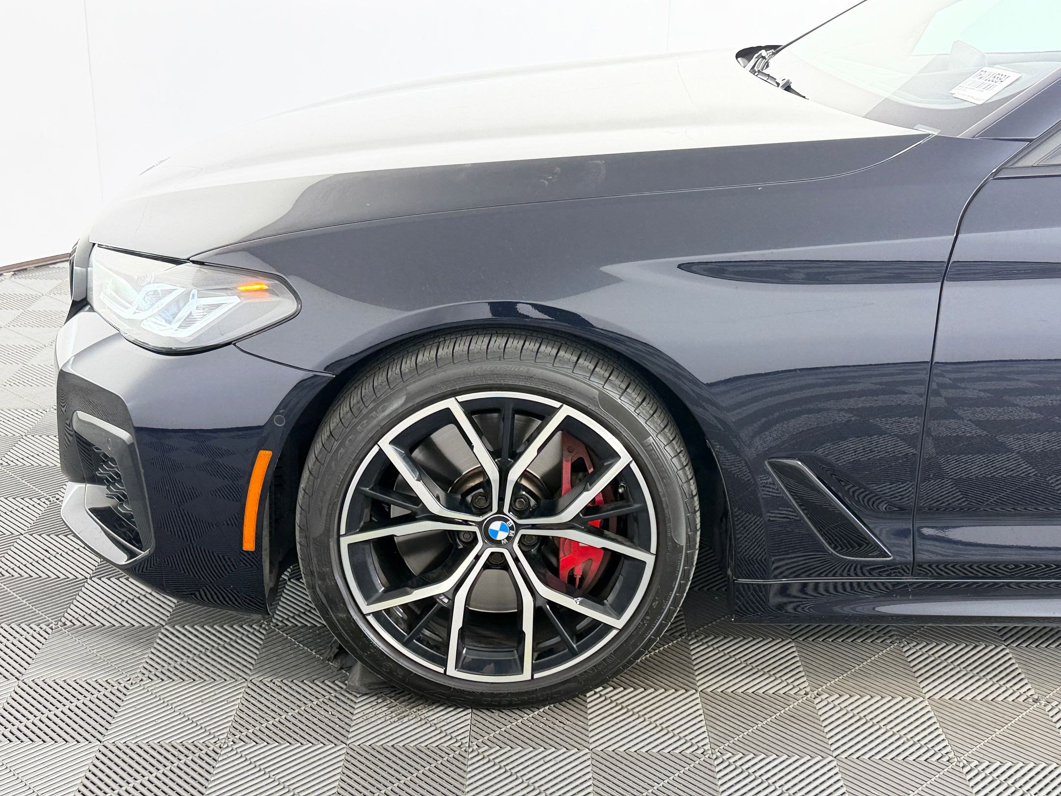 Certified 2023 BMW 540i w/ M Sport Package RWD image 11
