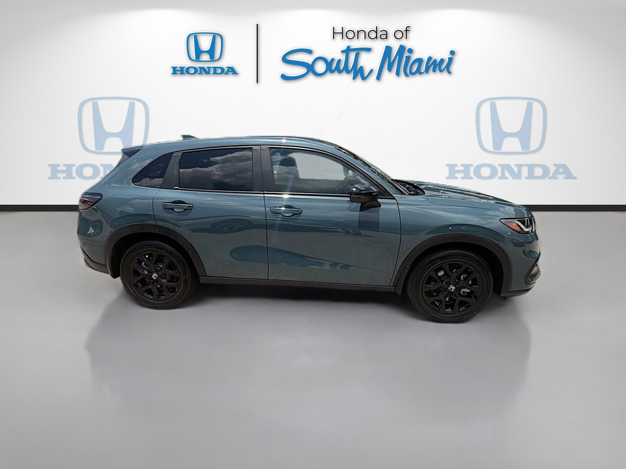 Certified 2025 Honda HR-V Sport image 8