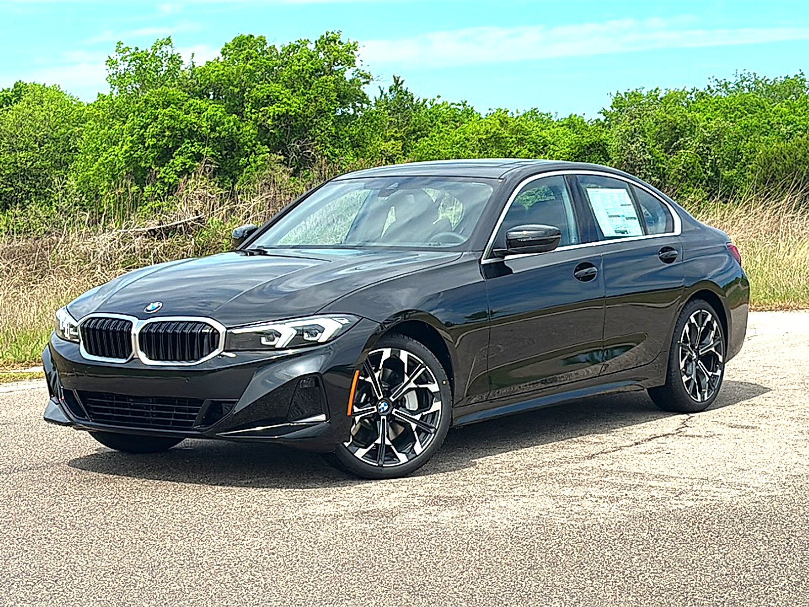 New 2026 BMW 330i Sedan w/ Premium Package RWD image 2