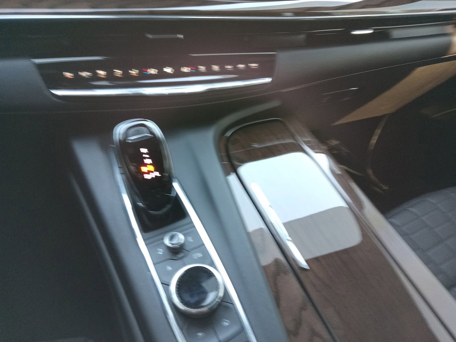 Used 2023 Cadillac Escalade Sport Platinum w/ LPO, ONYX Package image 18