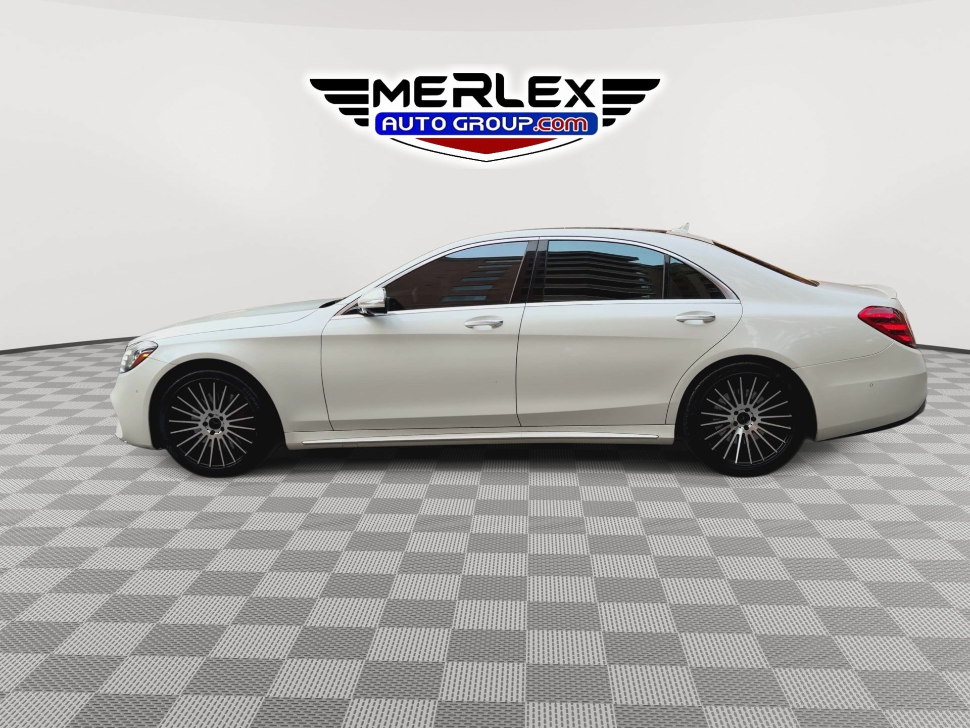 Used 2019 Mercedes-Benz S 560 4MATIC Sedan image 5
