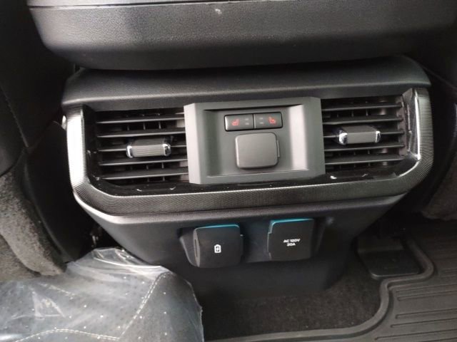 Used 2022 Ford F150 Lightning Platinum image 22