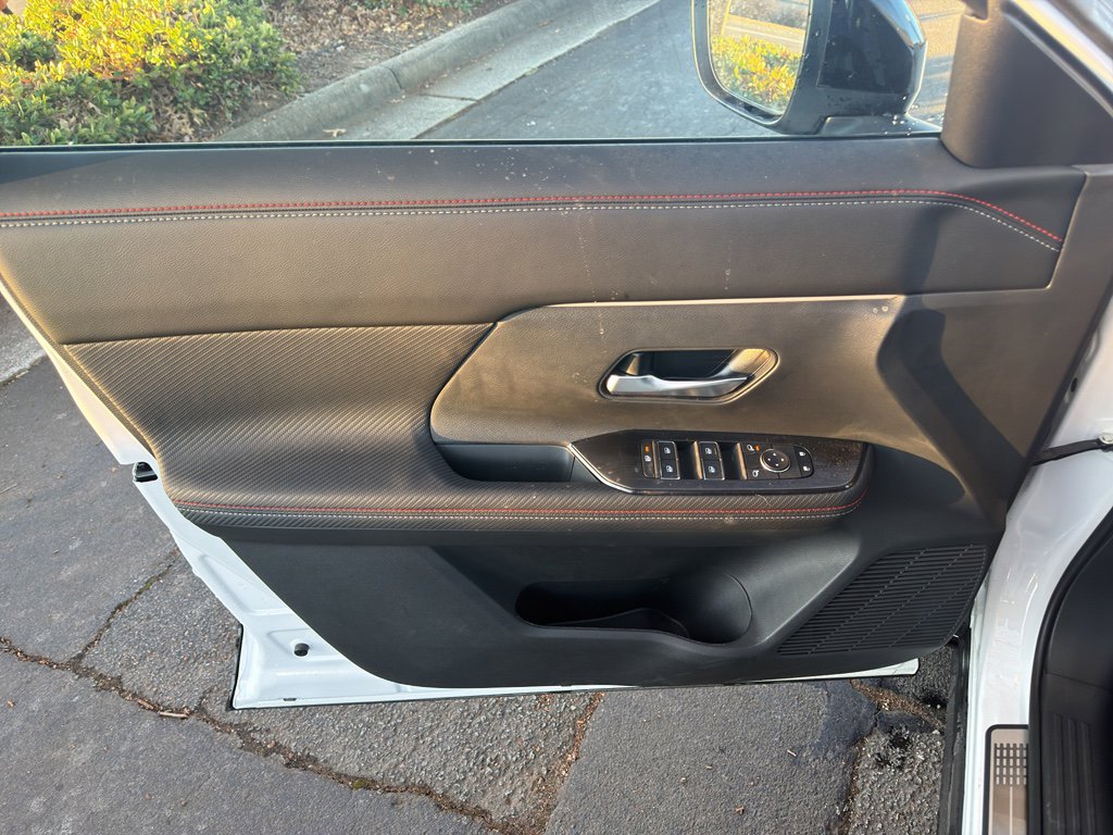 New 2026 Nissan Kicks SR w/ SR Premium Package image 17