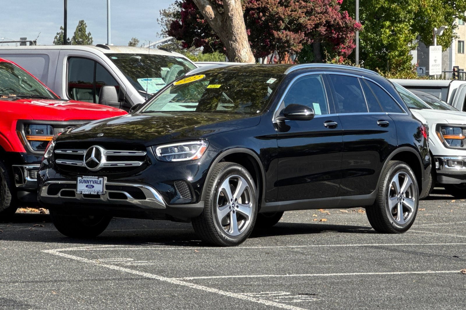 Used 2022 Mercedes-Benz GLC 300 w/ Premium Package Lite image 7