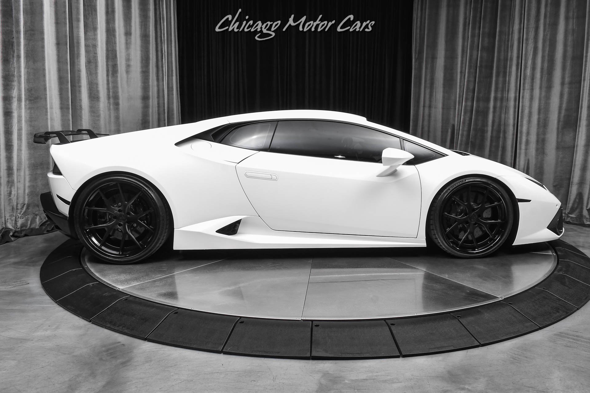 Used 2016 Lamborghini Huracan LP 610-4 AWD/4WD image 35
