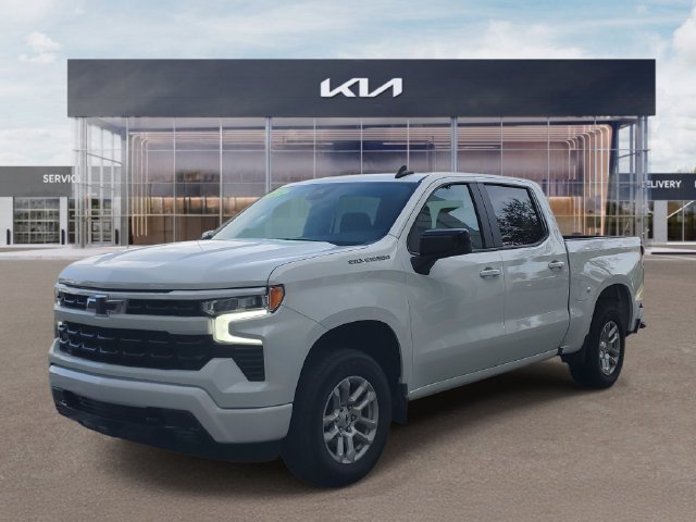 Used 2026 Chevrolet Silverado 1500 RST AWD/4WD image 3