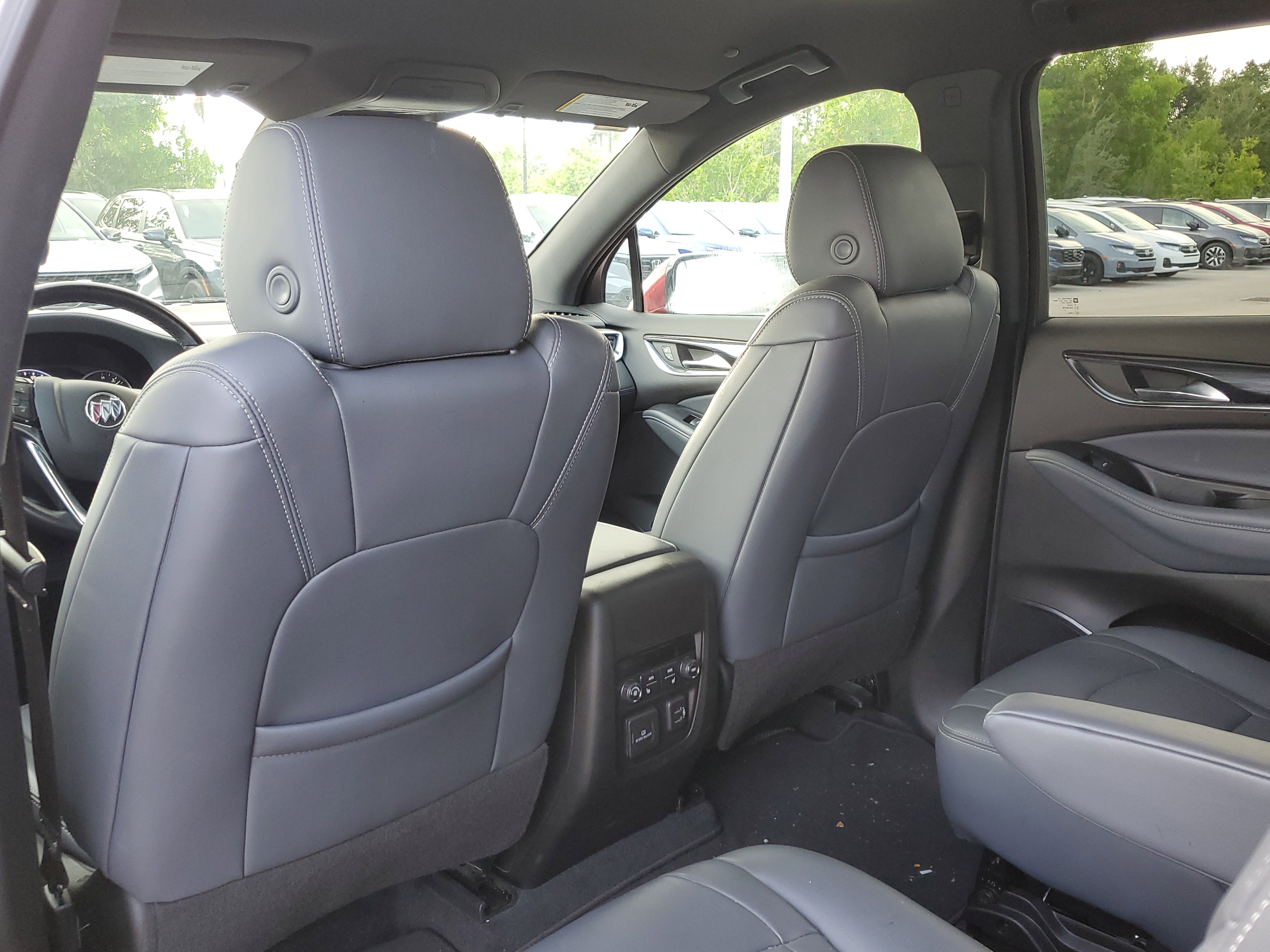 Used 2024 Buick Enclave Premium image 16