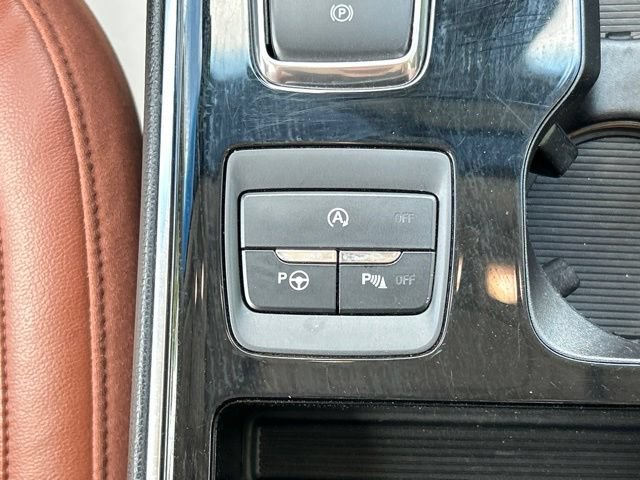 Used 2019 Ford Edge Titanium w/ Equipment Group 301A AWD/4WD image 49