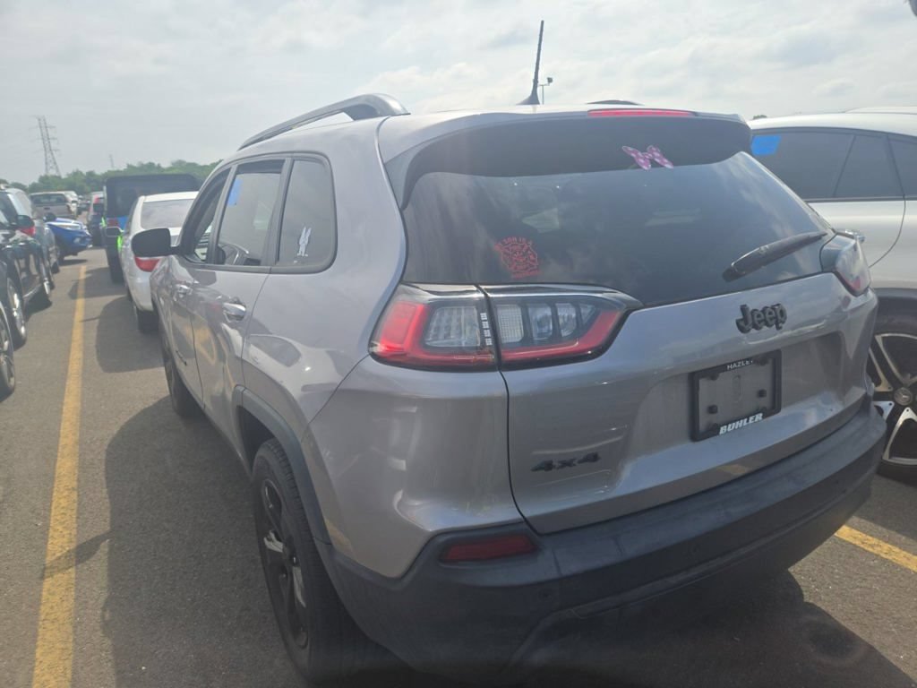 Used 2019 Jeep Cherokee Latitude Plus AWD/4WD image 4