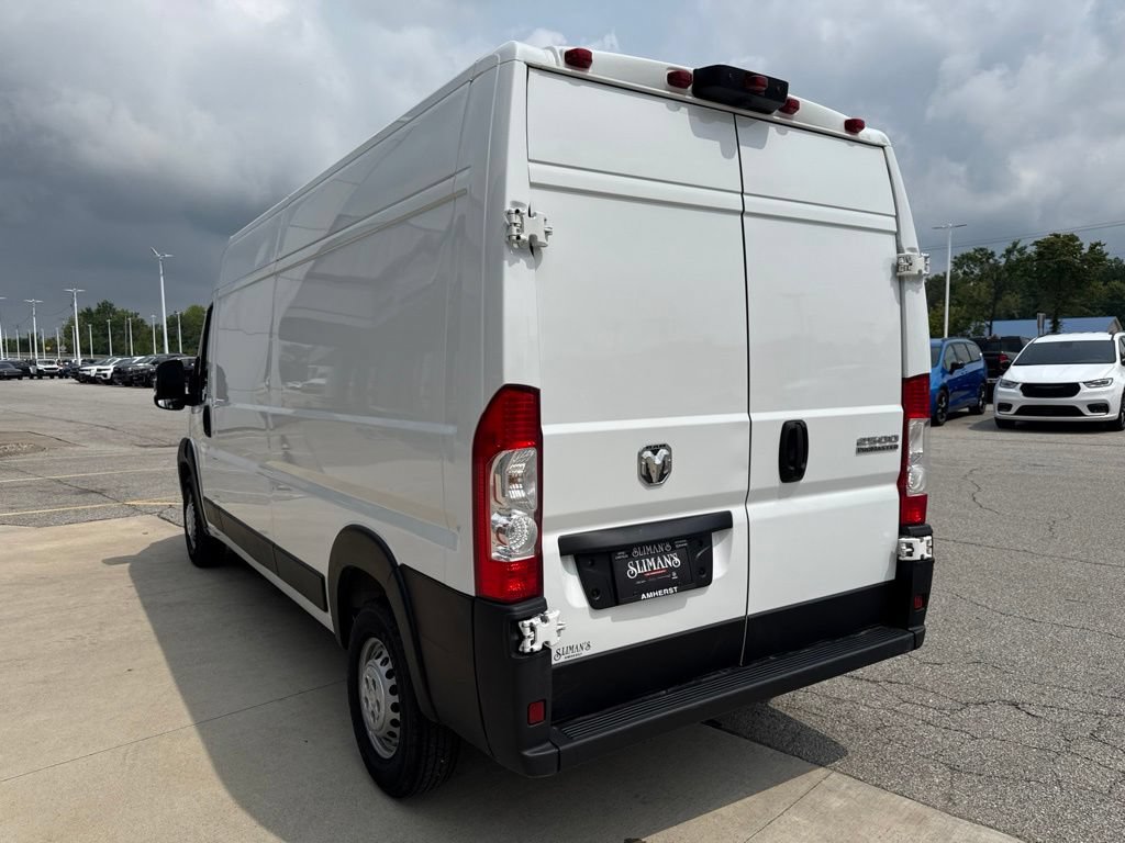 Used 2025 RAM ProMaster 2500 w/ Convenience Group FWD image 7
