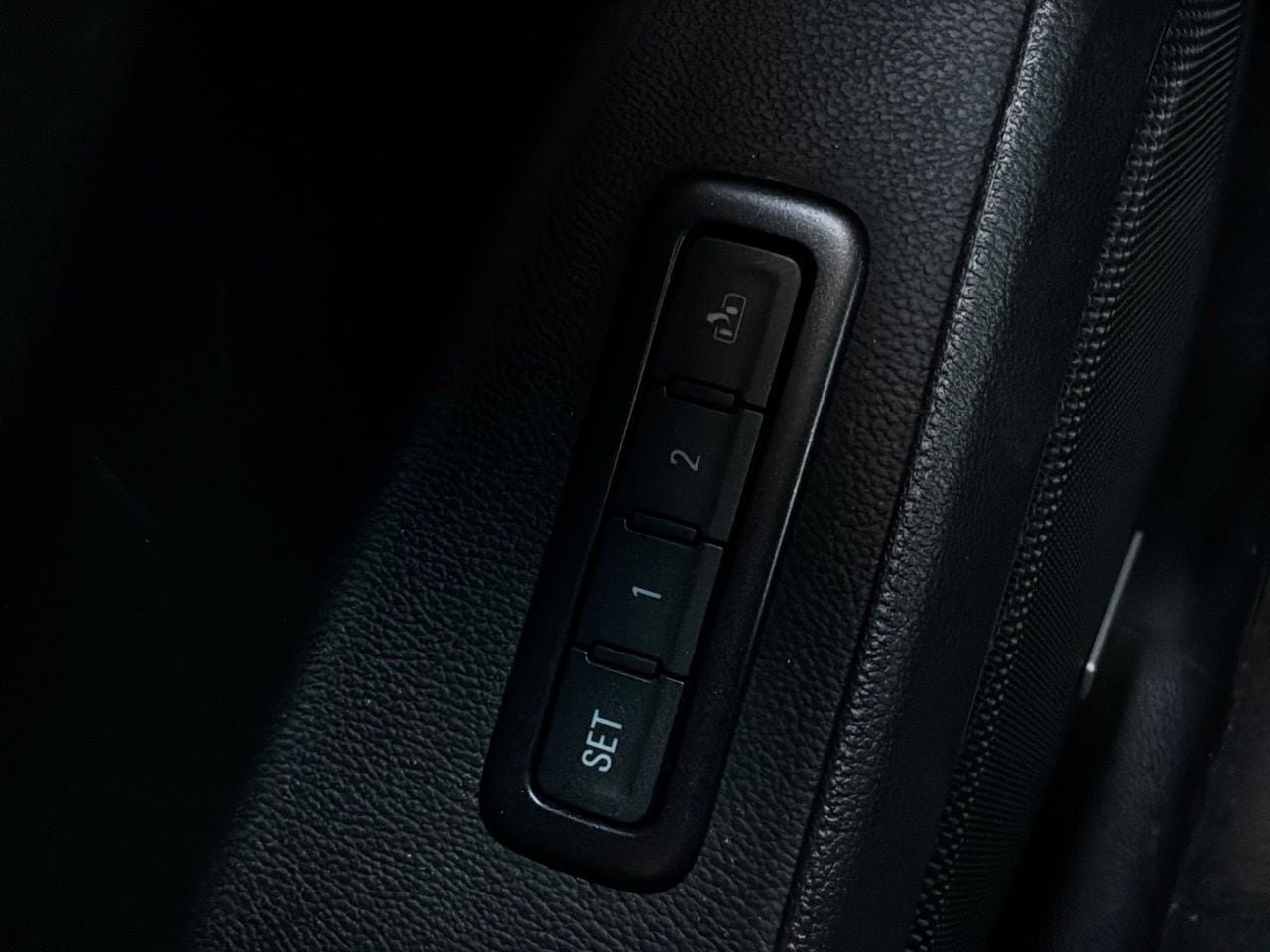Used 2018 Chevrolet Tahoe LT RWD image 26