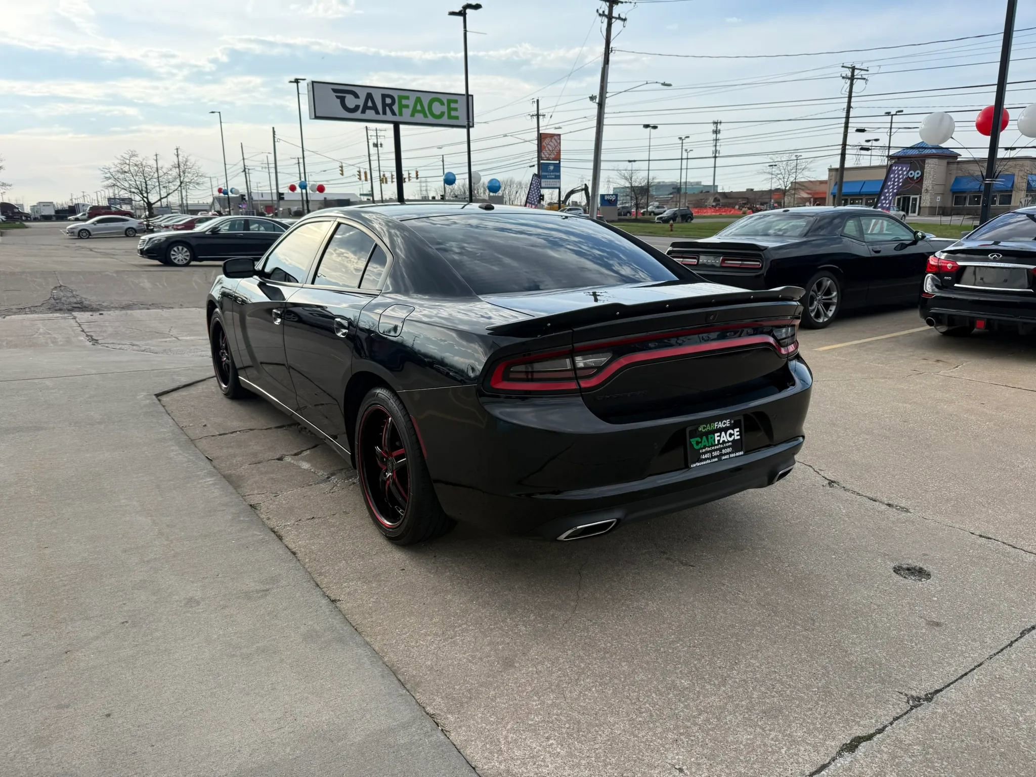 Used 2020 Dodge Charger SXT w/ Blacktop Package RWD image 9