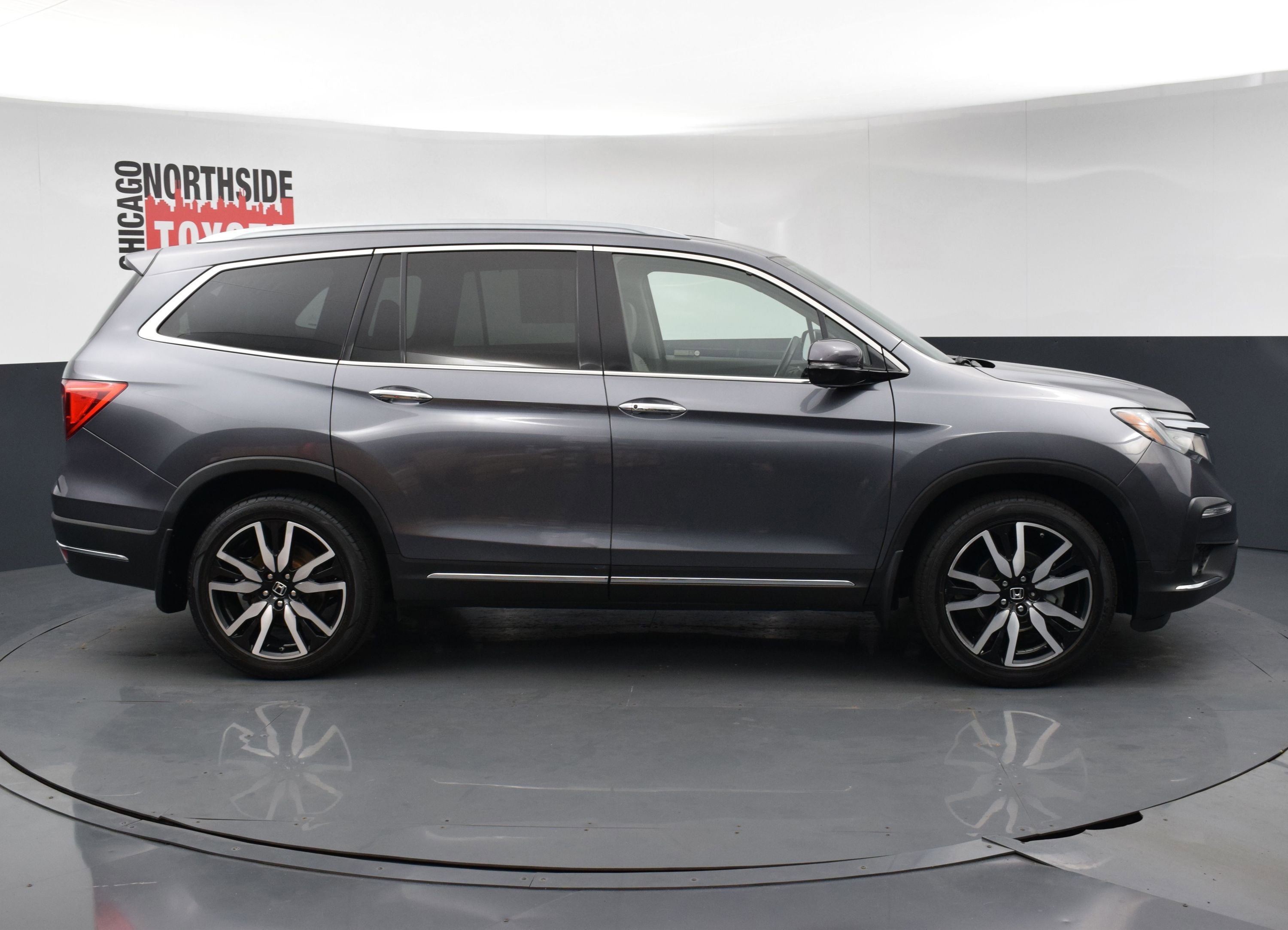 Used 2019 Honda Pilot Touring image 5