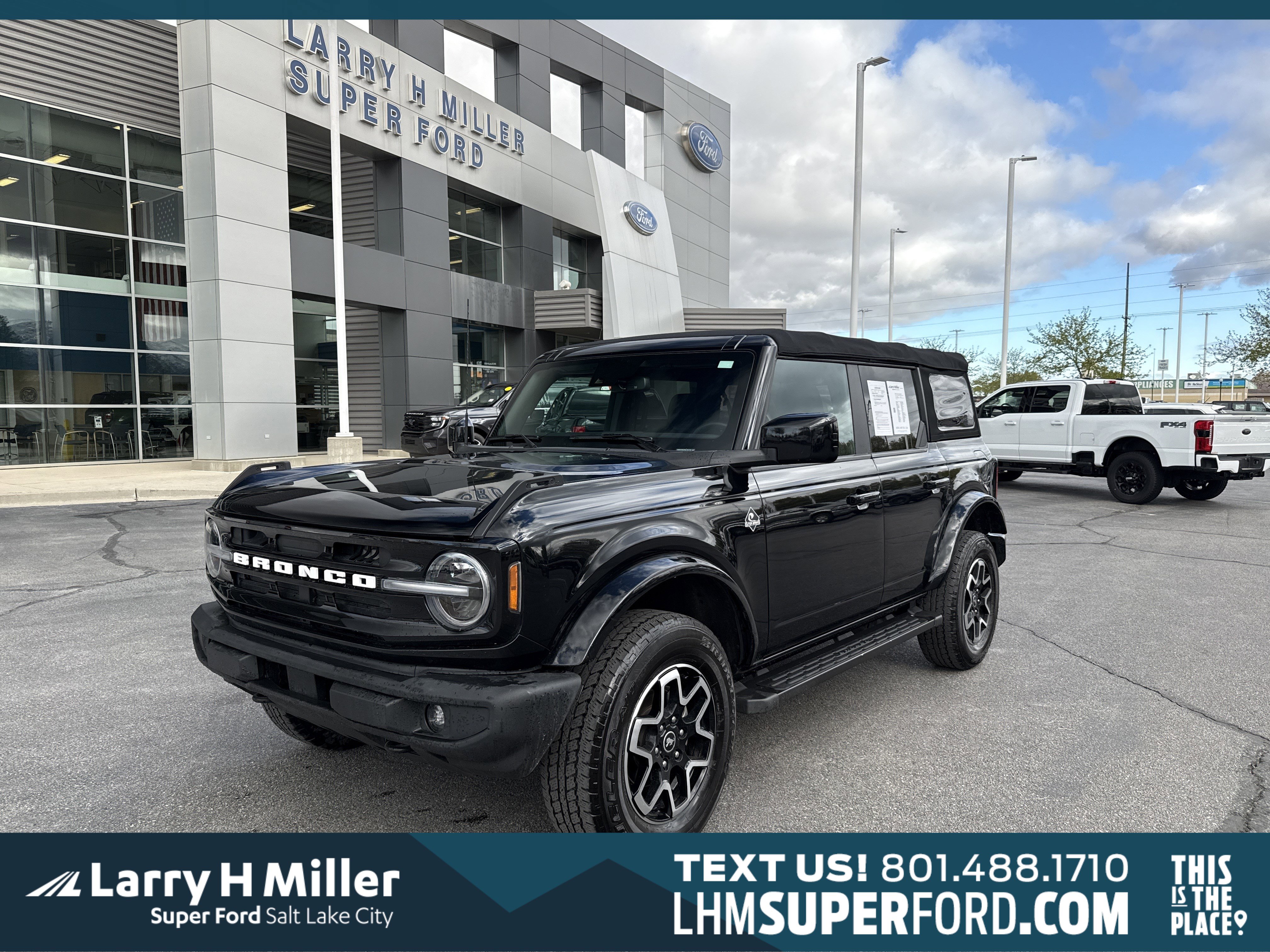 Used 2022 Ford Bronco Outer Banks image 1