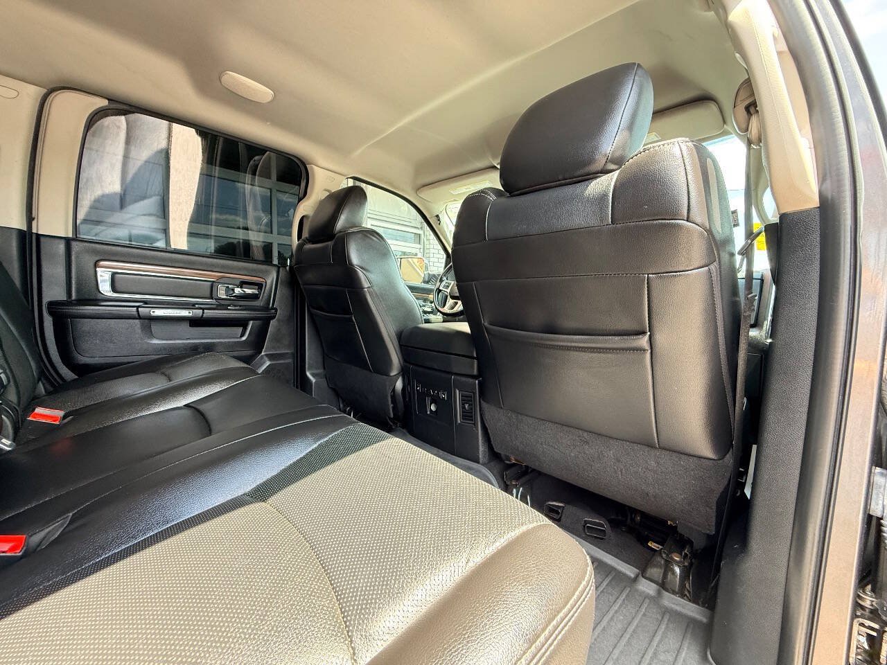 Used 2014 RAM 3500 Laramie AWD/4WD image 35