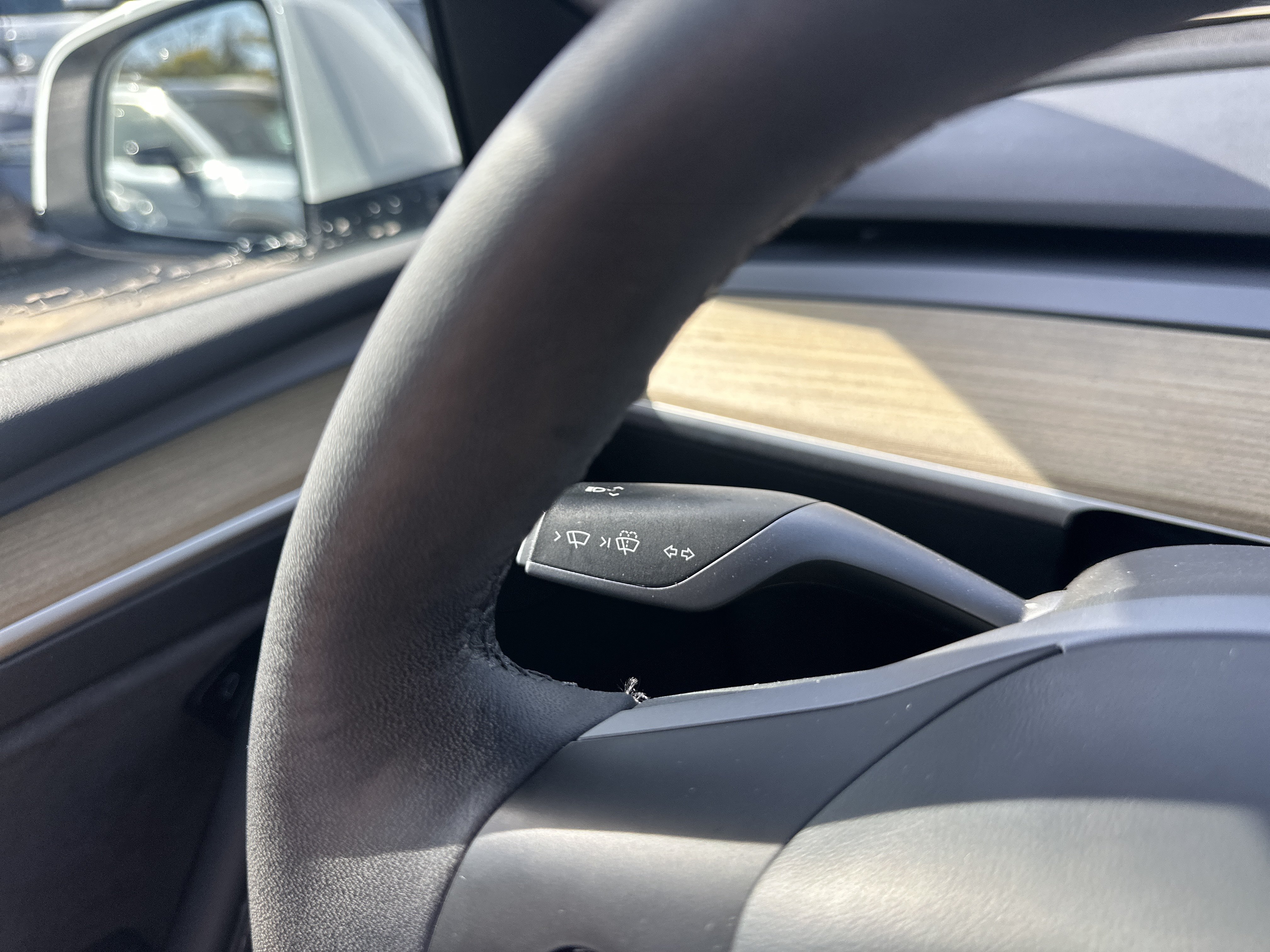 Used 2023 Tesla Model Y Long Range AWD/4WD image 26