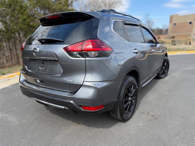 Used 2017 Nissan Rogue SV w/ Midnight Edition AWD/4WD image 8