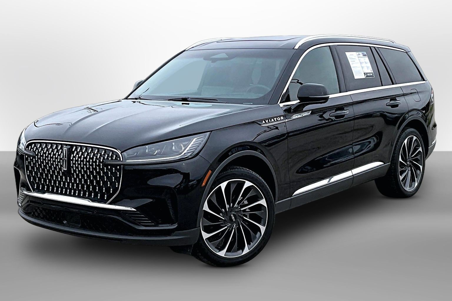 Used 2025 Lincoln Aviator Reserve w/ Equipment Group 201A AWD/4WD image 12