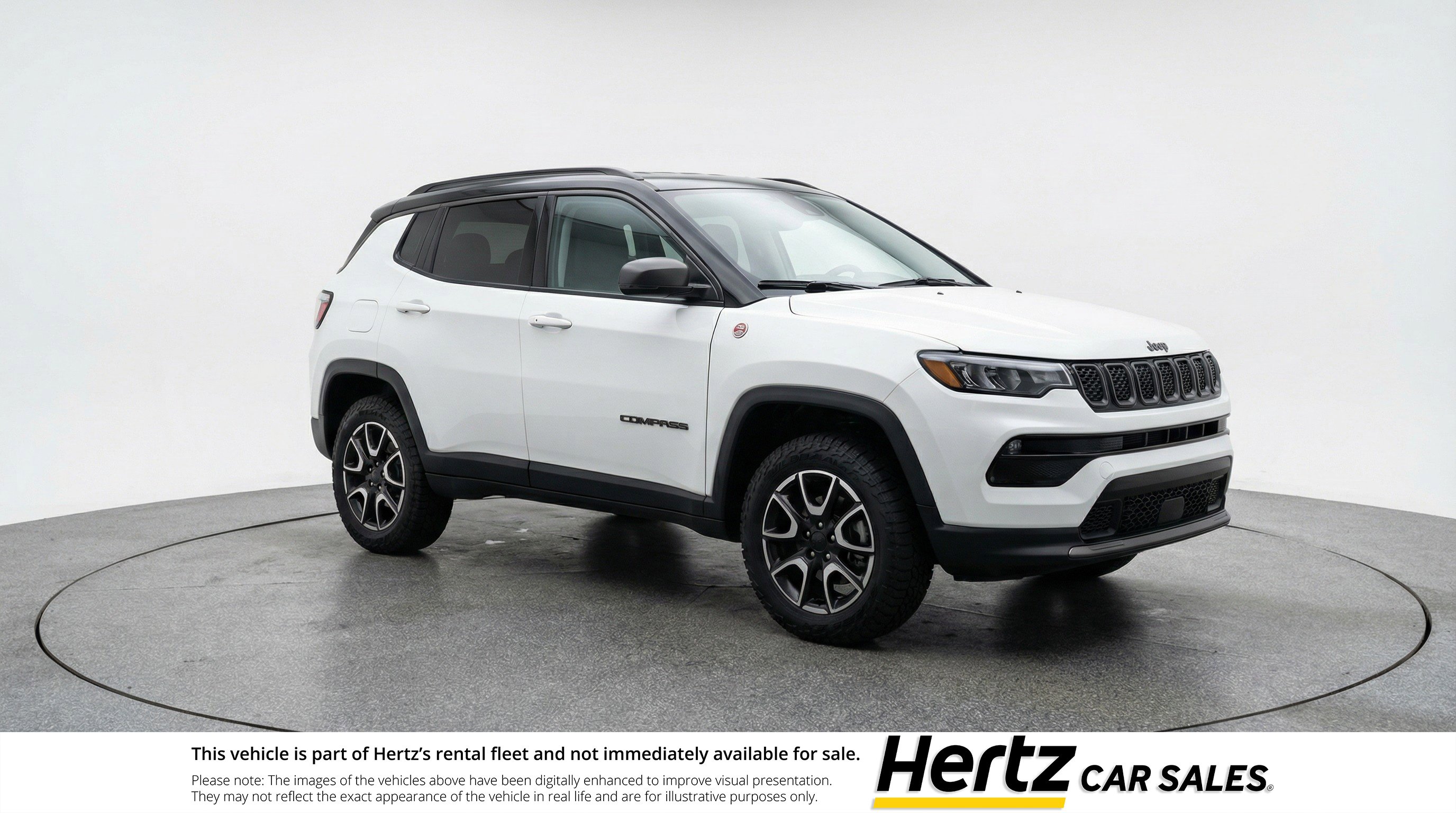 Used 2025 Jeep Compass Trailhawk image 1