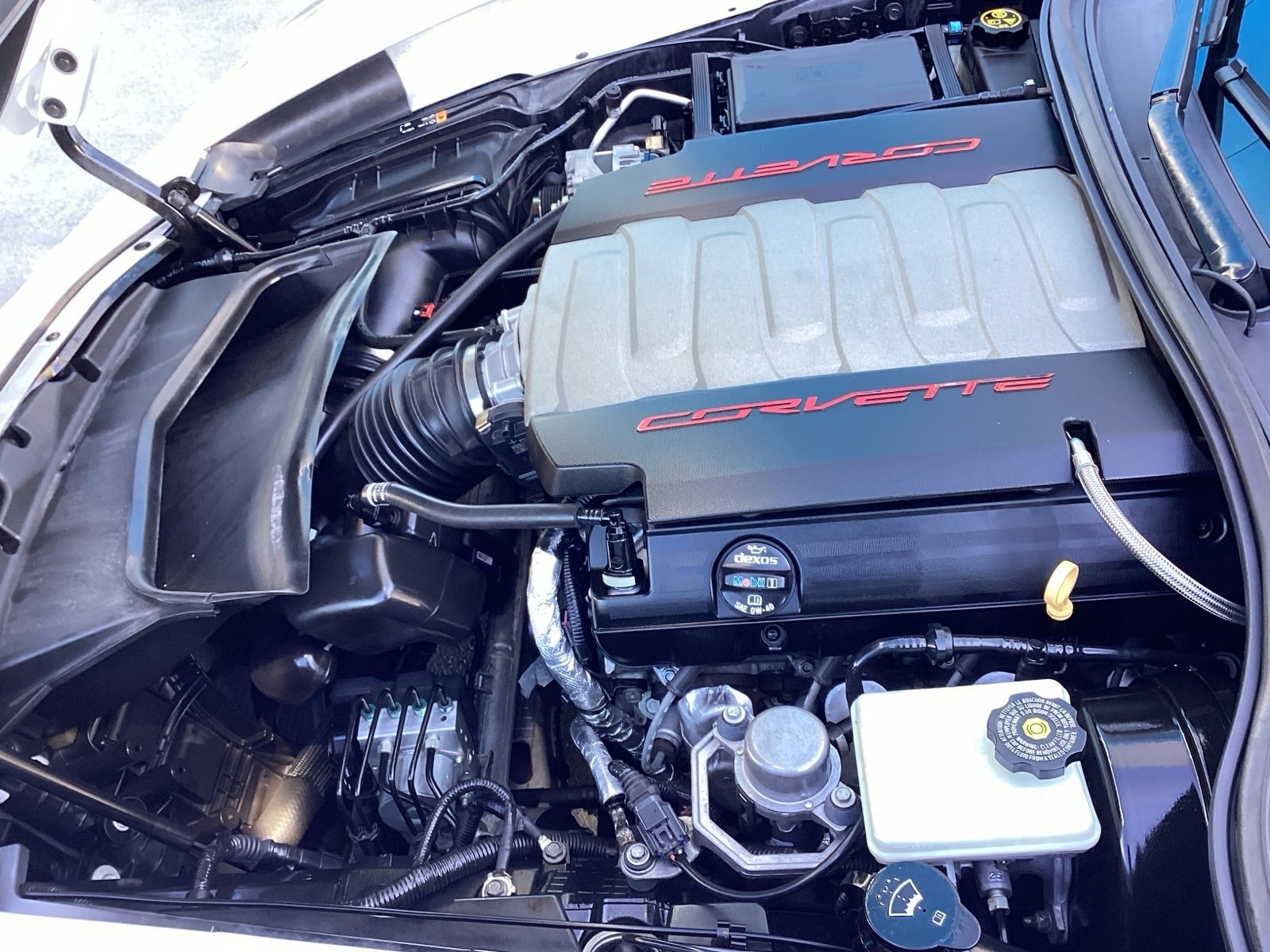 Used 2019 Chevrolet Corvette Stingray Coupe w/ Carbon Flash Badge Package image 18