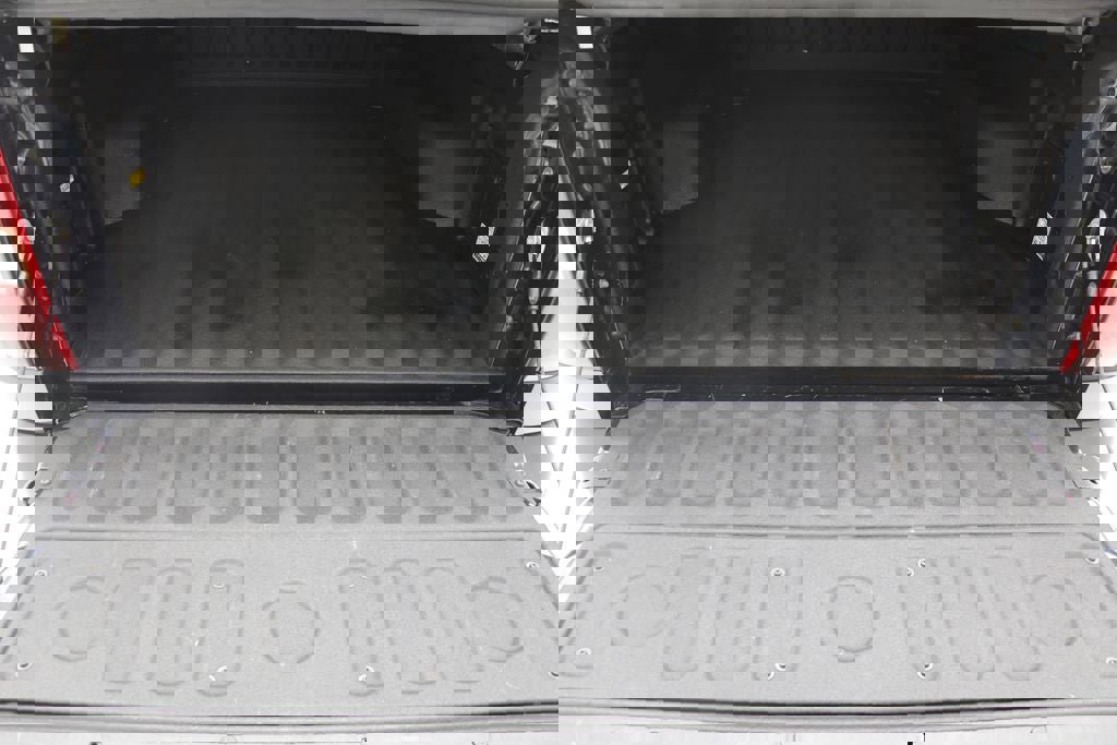 Used 2022 Ford Maverick XLT w/ Equipment Group 300A Standard image 12