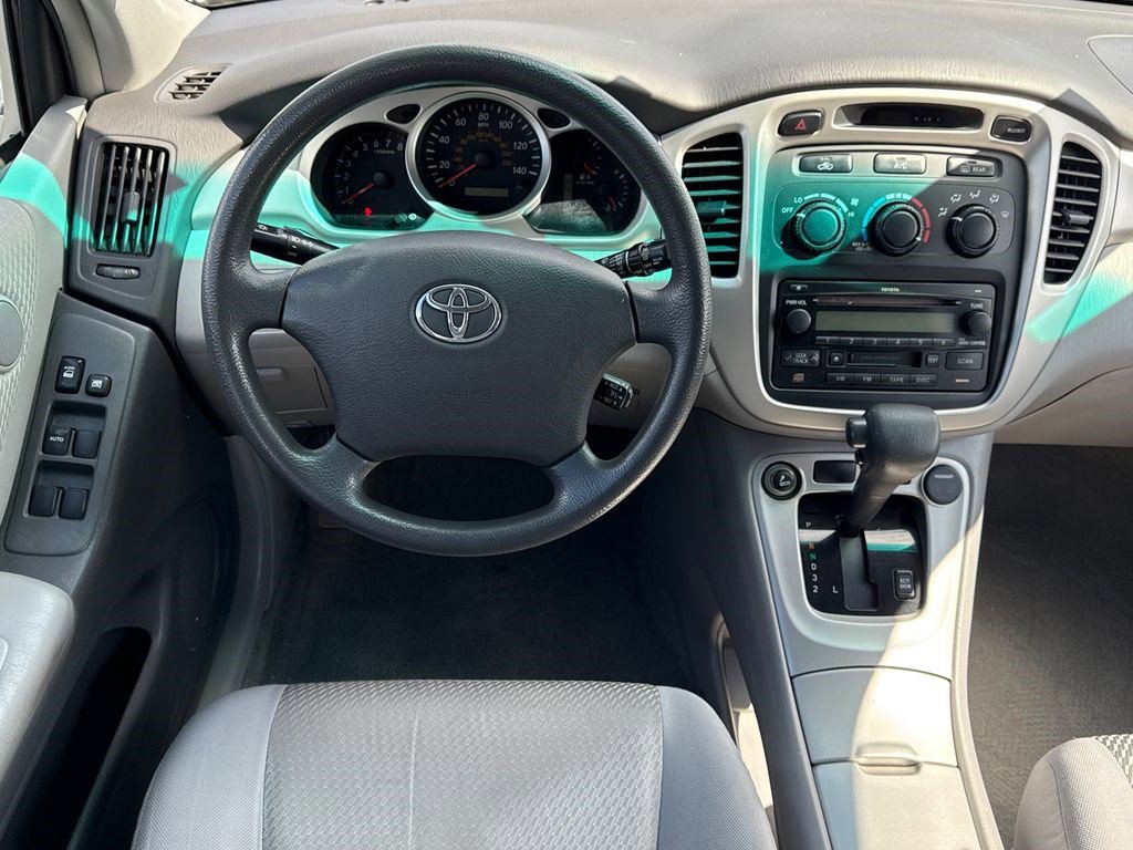 Used 2005 Toyota Highlander V6 image 18