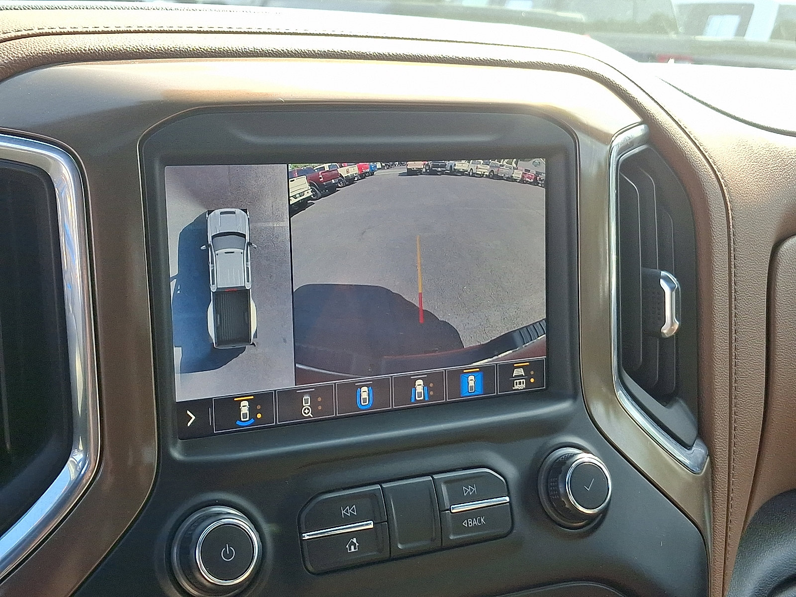 Used 2021 Chevrolet Silverado 3500 High Country image 24