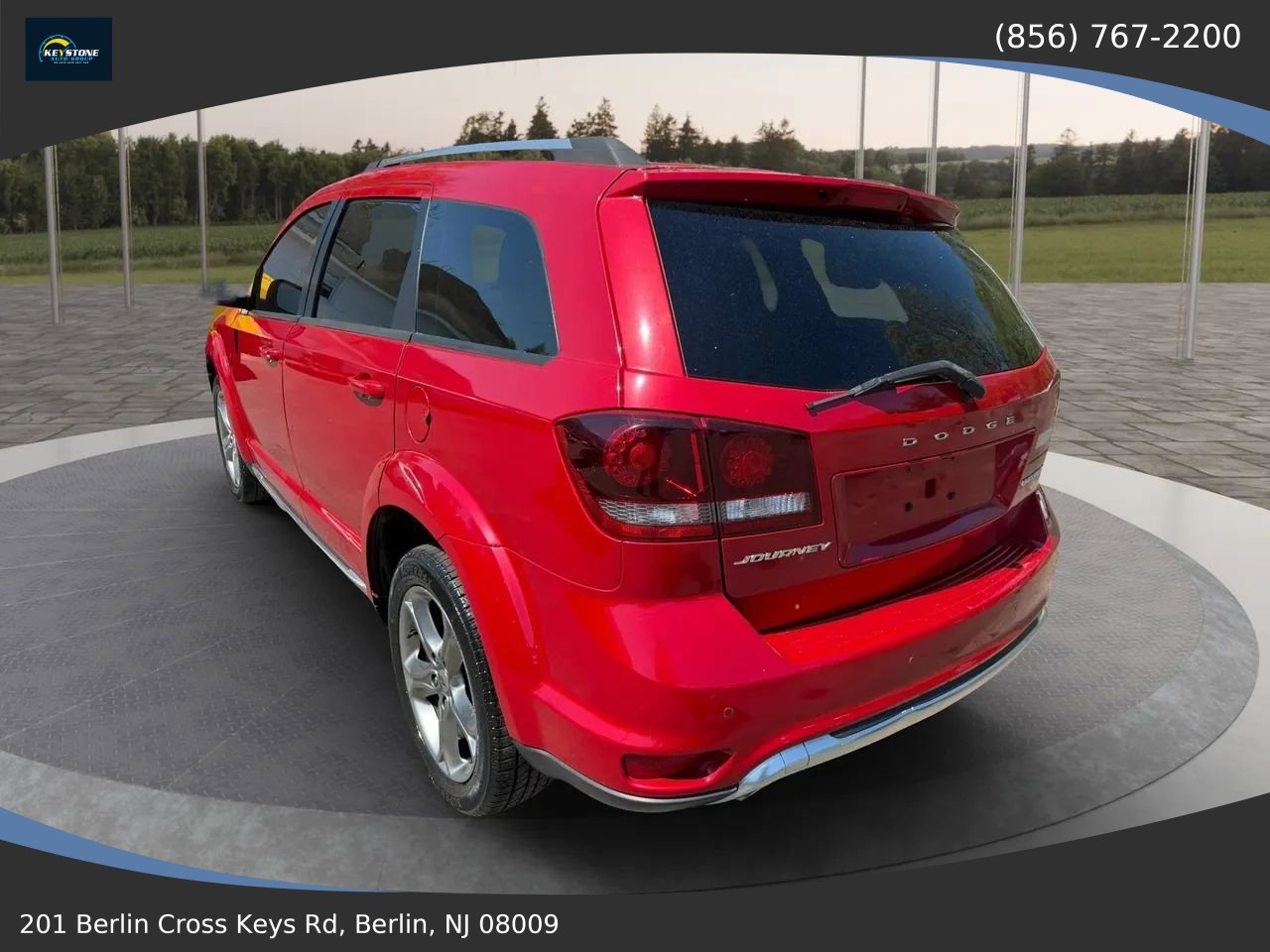Used 2018 Dodge Journey Crossroad w/ Nav & Sun Group FWD image 3