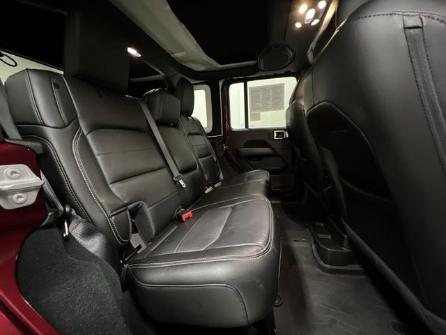 Used 2022 Jeep Wrangler Unlimited Sahara w/ Cold Weather Group image 27