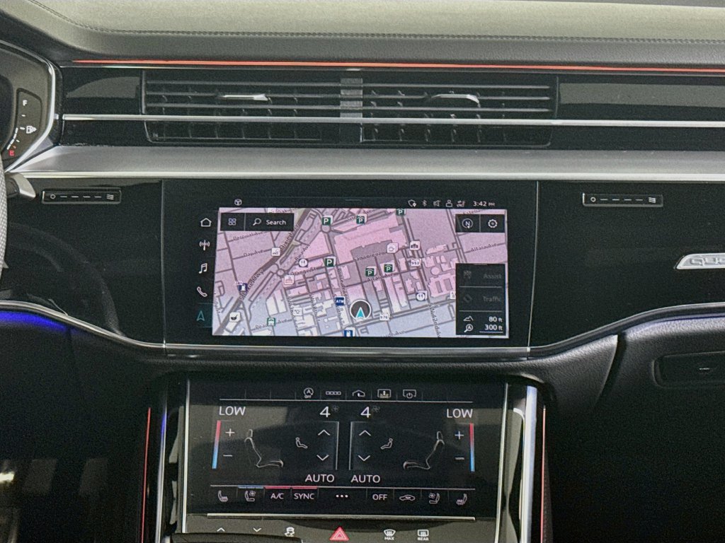 Used 2023 Audi S8 AWD/4WD image 13