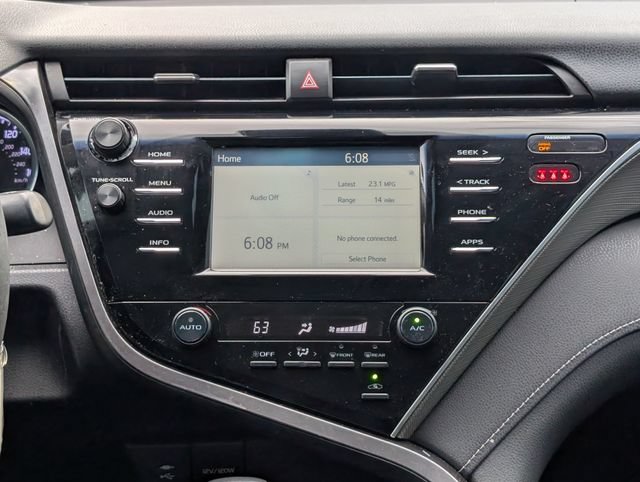 Used 2018 Toyota Camry SE FWD image 16