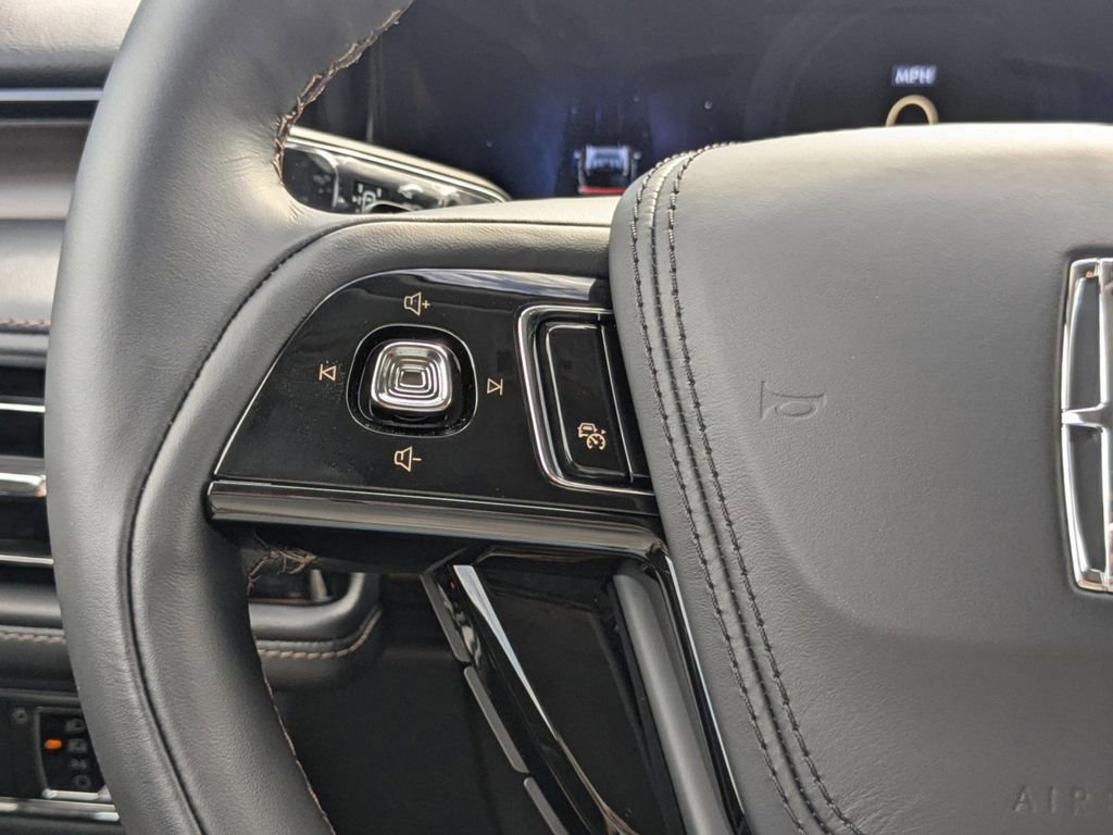 New 2025 Lincoln Aviator Reserve w/ Luxury Package image 29