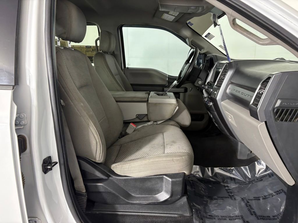 Certified 2019 Ford F250 XLT w/ Snow Plow Prep Package image 34