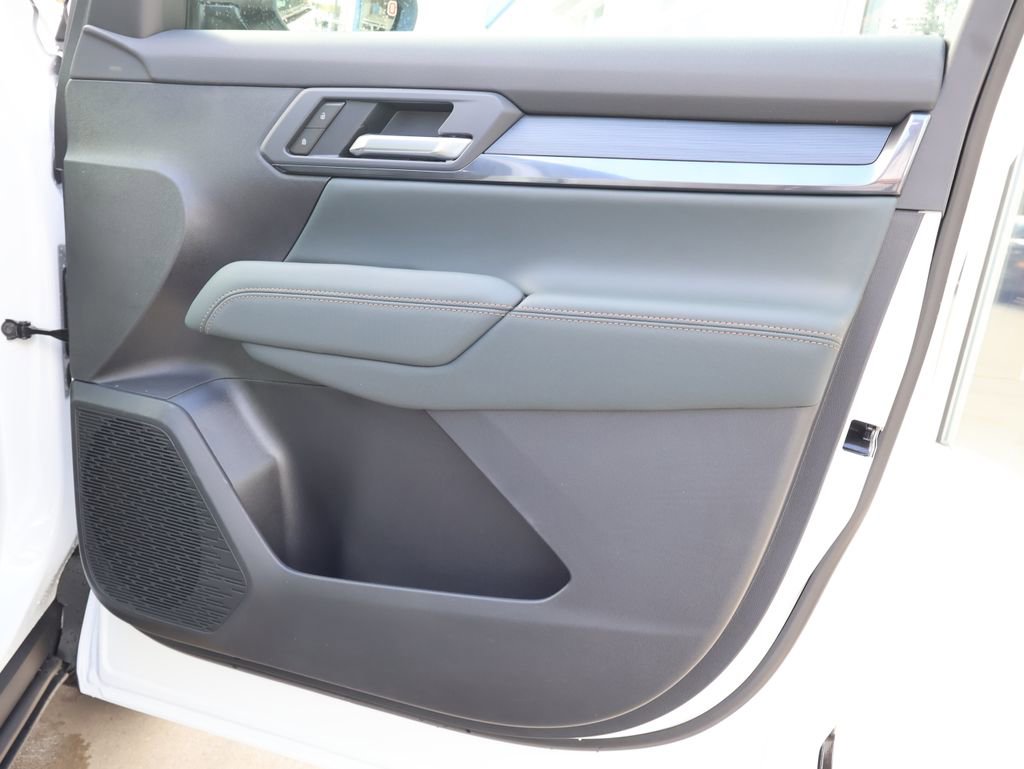 New 2026 GMC Terrain AT4 AWD/4WD image 32
